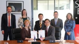 The signing of memorandum of understanding between Swinburne and the Sarawak Government in Malaysia to explore opportunities to further develop green hydrogen technology through the Victorian Hydrogen Hub (VH2).