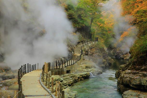 Akita prefecture Yuzawa city Konanosha of autumn leaves