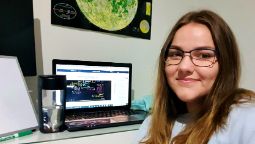 Cheyenne, a Certificate IV in Science student at Swinburne, studying in front of a laptop