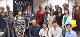 Hong Kong SAR alumni with Swinburne staff members